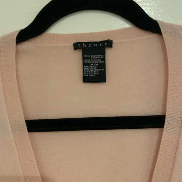 Theory pale pink cashmere sweater size M - Picture 2 of 3